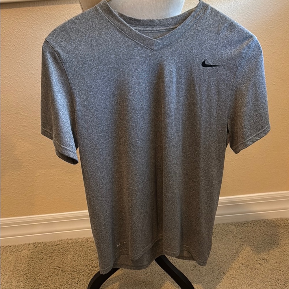Nike Gray Short Sleeve Tee